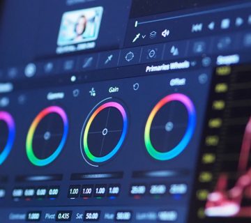 اصلاح رنگ و نور حرفه‌ای در پریمیر